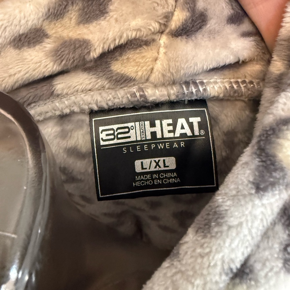 32 Degrees Gray Leopard Print Hooded Pajama - Picture 4 of 4